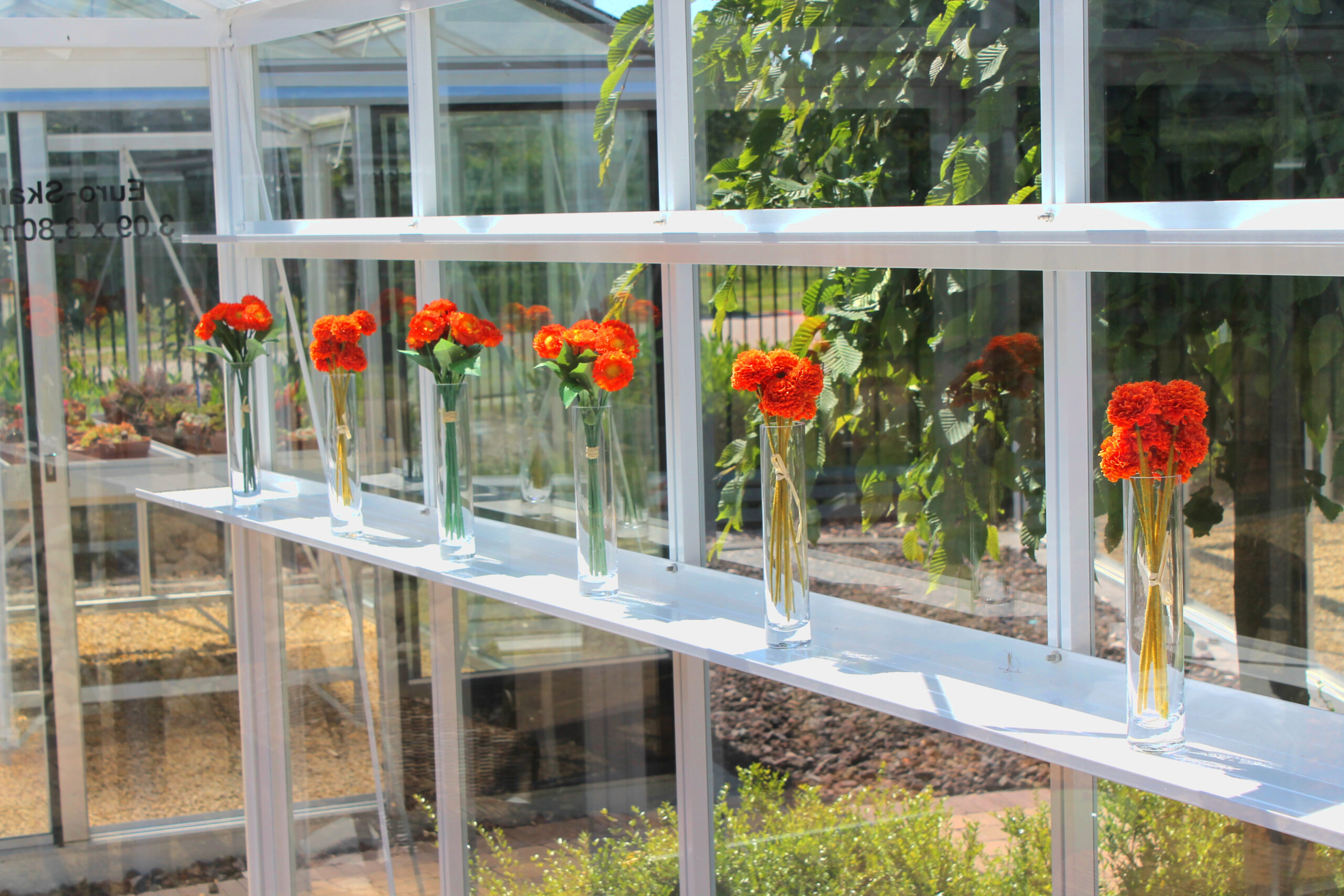 Schap met bloemen